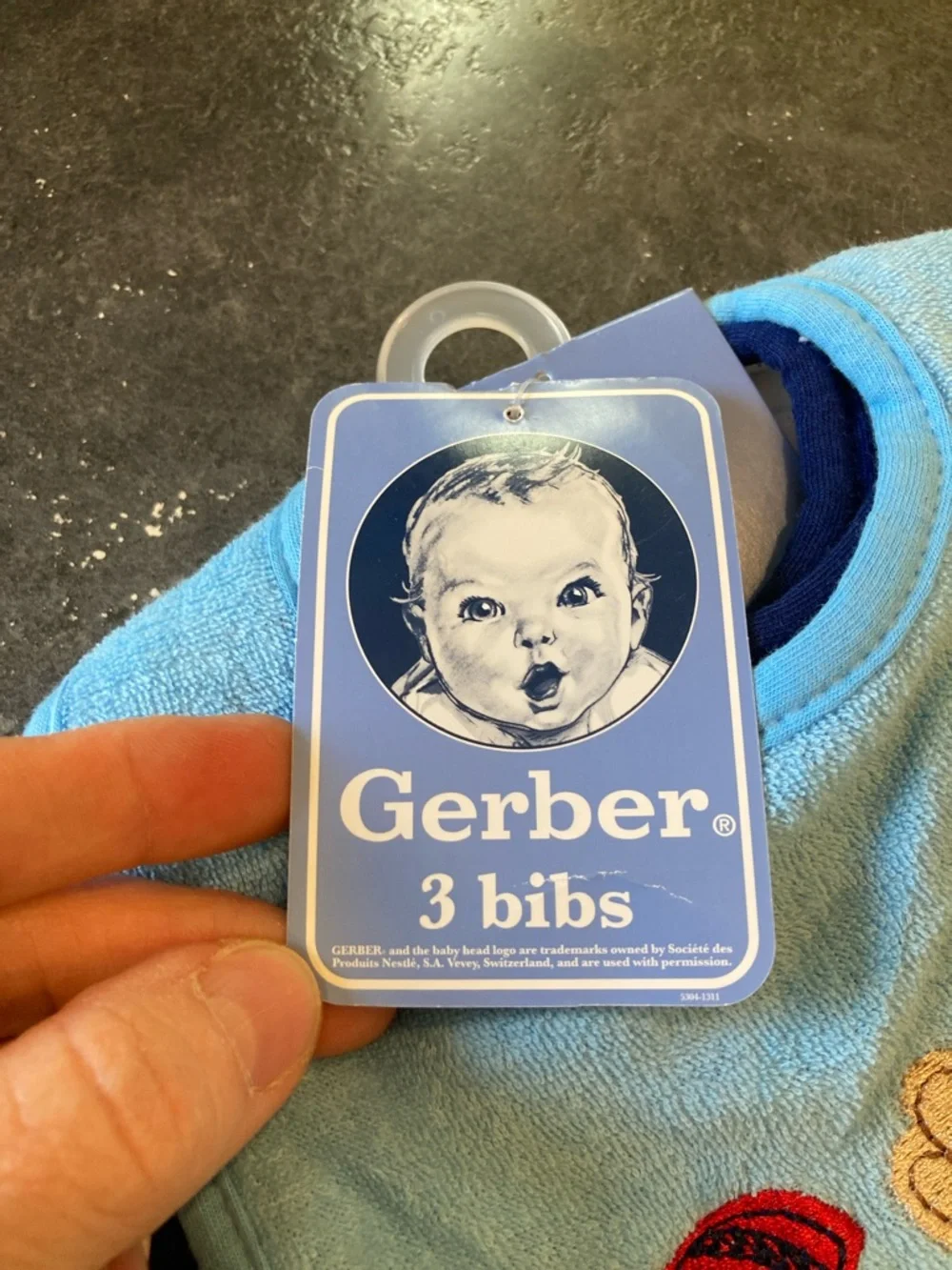 Infant Gerber 3 Pack blue sports dog and athletic 26 bibs - NWT